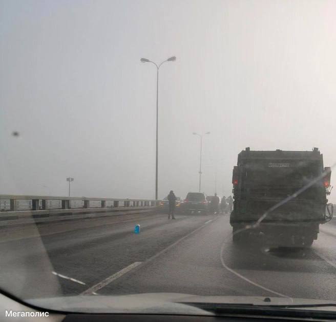 Туман в Петербурге стал причиной 7 ДТП на КАД