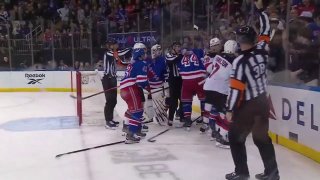 Шестеркин подрался и стал лучшим игроком матча НХЛ