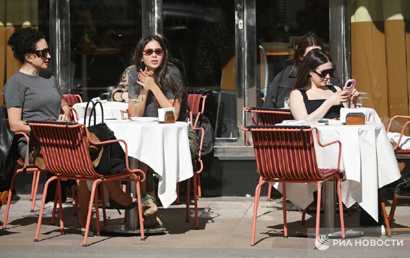 В Москве открылся сезон летних веранд