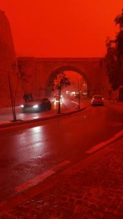 Песчаная буря из Сахары парализовала Крит: аэропорт закрыт, на земле хаос