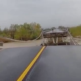 Обрушение моста в Италии: никто не пострадал