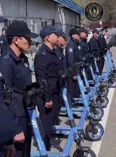 В Алматы появились патрули для контроля за электросамокатами