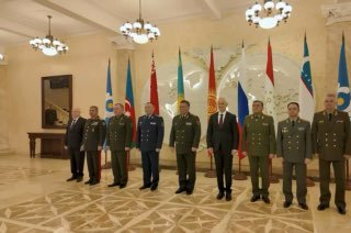 Глава Минобороны РФ: страны СНГ должны объединиться для безопасности