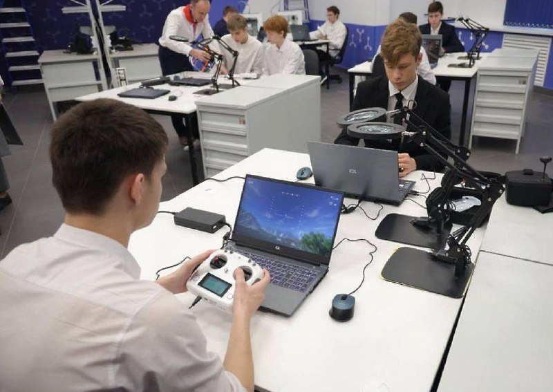 «Единая Россия» развивает инженерное образование до 2030 года