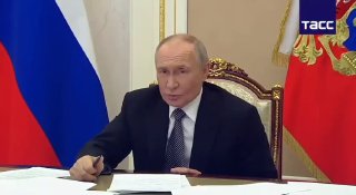 Годовщина указа Путина о создании условий для удержания граждан в стране