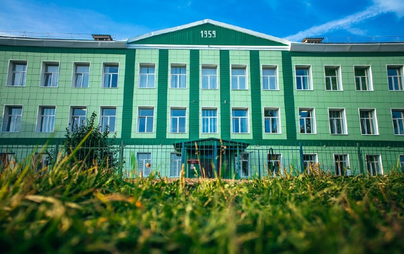 В Томской области закрывают 10-11 классы из-за нехватки учителей