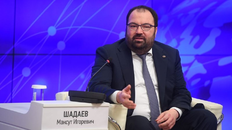 Шадаев как Джокер, а Дуров — супергерой: сатира на сбой в интернете