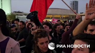 Антивоенный митинг в Тель-Авиве требует эмбарго на поставки оружия