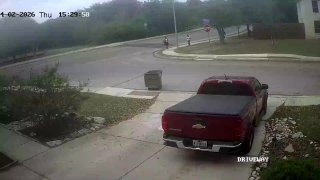 Взрыв мотоцикла в Техасе: байкер и школьники чудом не пострадали