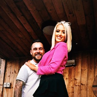 Высоких девушек возбуждают низкие мужчины: история пары с разницей в 18 см