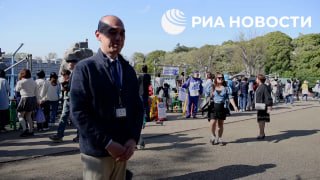 Зоопарк передал малышу Панчу игрушку от морского зайца Макса