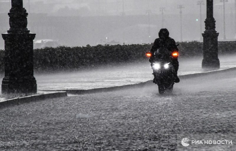 Штраф до 3 тысяч рублей грозит мотоциклистам за шум двигателя по ночам