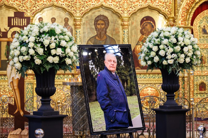 Прощание с руководителем НПО машиностроения Александром Леоновым