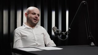 Карен Аванесян: «Я русский артист» и не уедет из России