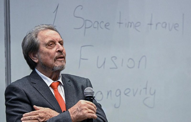 Отец Илона Маска раскритиковал европейских лидеров