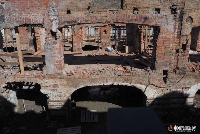 В Апраксином дворе началась реконструкция корпусов с воссозданием исторического пассажа