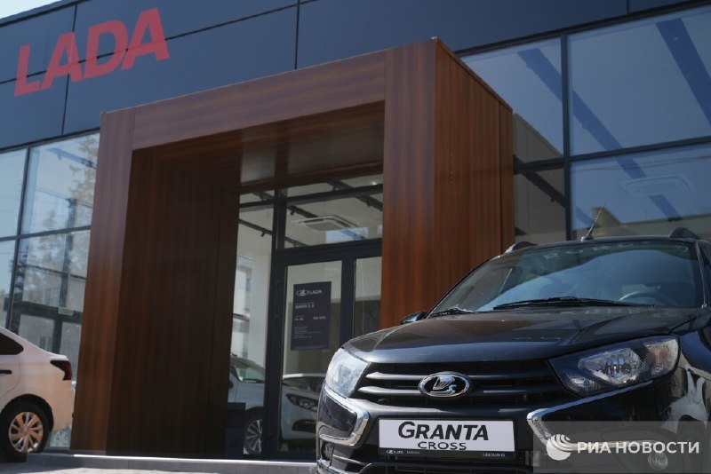 АвтоВАЗ бесплатно обновит систему «ЭРА-ГЛОНАСС» на 41 000 автомобилей Lada Granta
