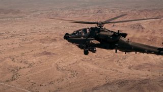 США впервые применили ударный вертолет Apache как носитель дронов-камикадзе