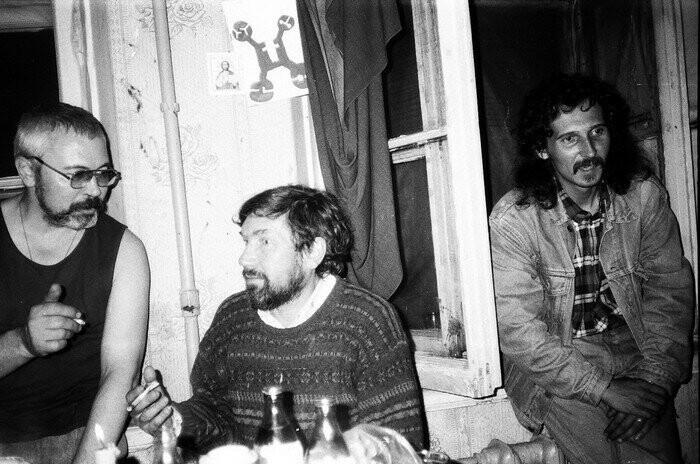 Торговец открытками умер под пытками после задержания на вокзале