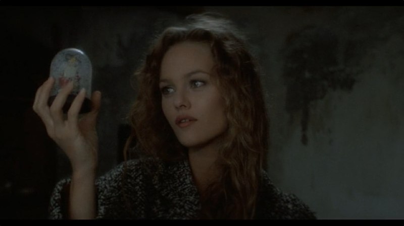 Рецензия на фильм «Элиза 1994»: бунтарская атмосфера и игра Ванессы Паради