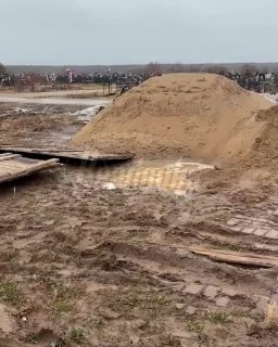 В Сыктывкаре привели в порядок могилы бойцов СВО после обращения родственников