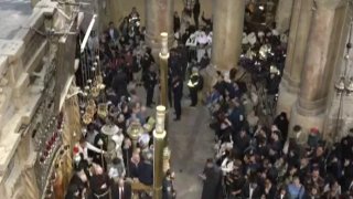 В Иерусалиме ожидают схождения Благодатного огня