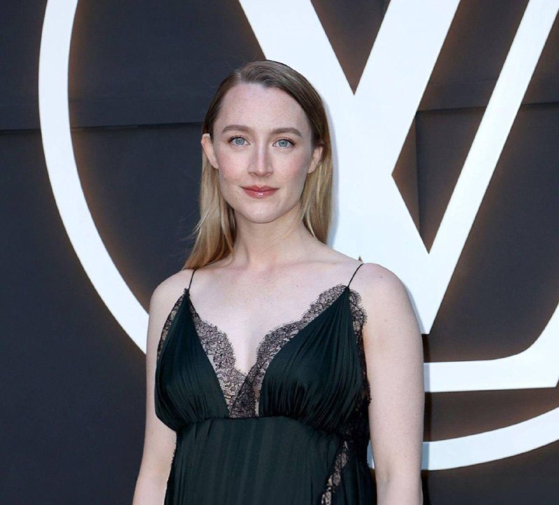 Сирша Ронан празднует 32-летие