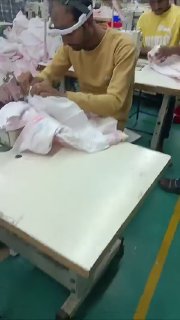 Индия заставляет рабочих носить камеры для обучения роботов