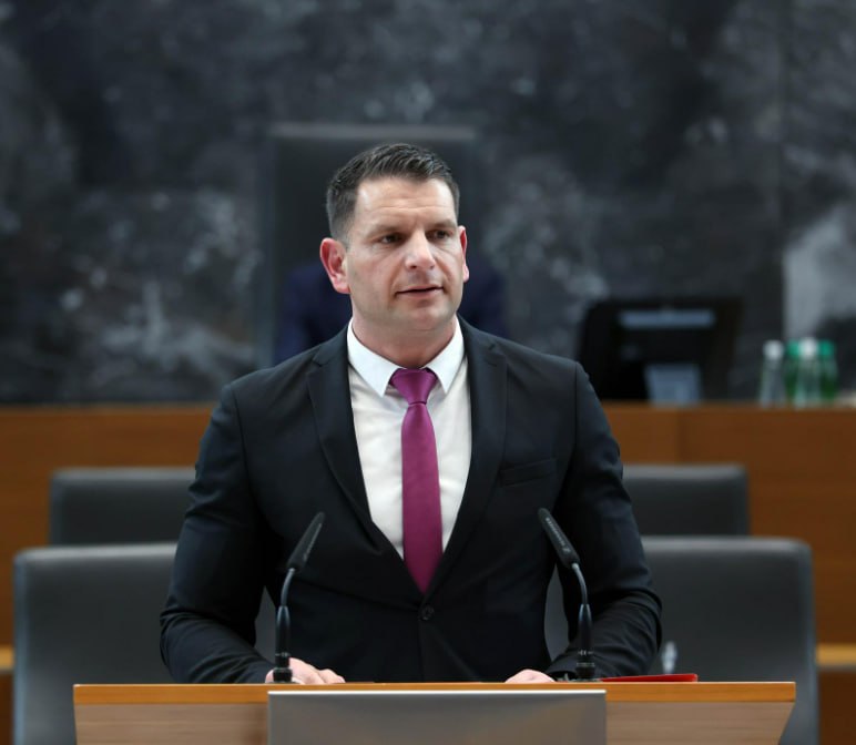 Председатель госсобрания Словении пообещал референдум о выходе из НАТО