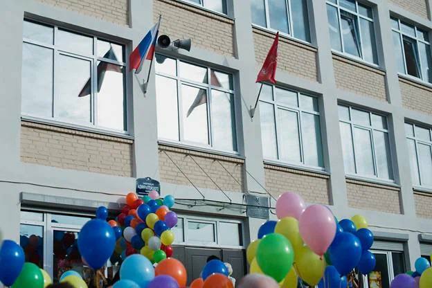 Школьник выстрелил ракетой в одноклассницу в Петербурге