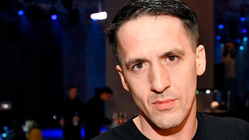 Актёру Артуру Смольянинову просят назначить 9 лет колонии за интервью о ВС РФ