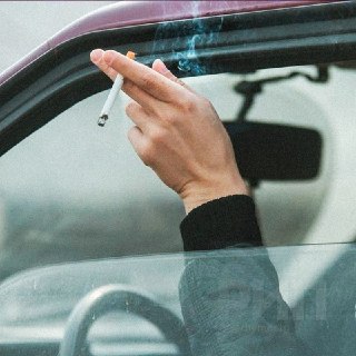 За выброшенный из окна машины окурок грозит штраф ДО 50 ТЫСЯЧ РУБЛЕЙ