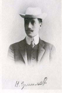 Николаю Гумилеву исполнилось 140 лет