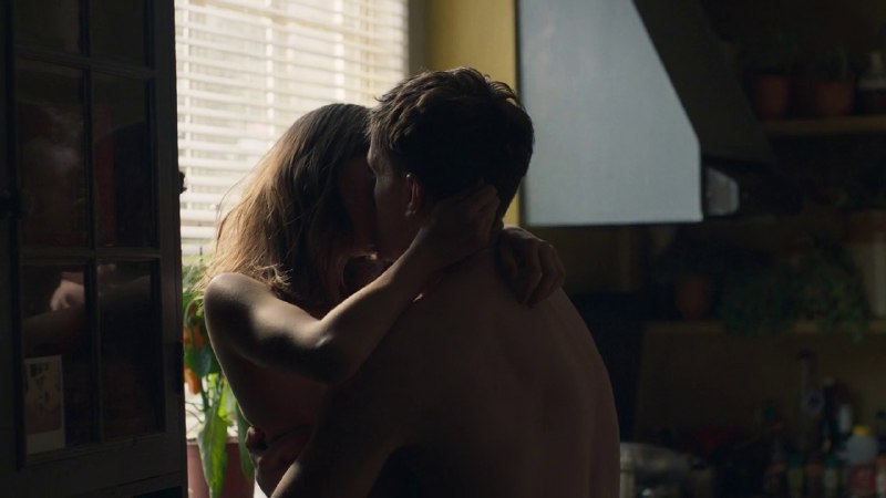 Сюжет фильма «Нормальные люди» (2020)