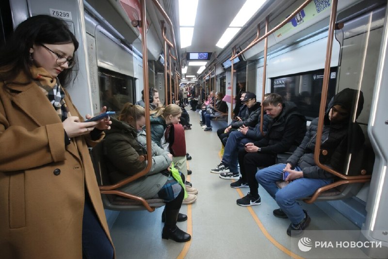 В метро могут оштрафовать за грязную или зловонную одежду