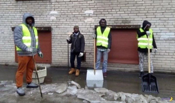 В Оренбурге начали работать первые мигранты из Сенегала