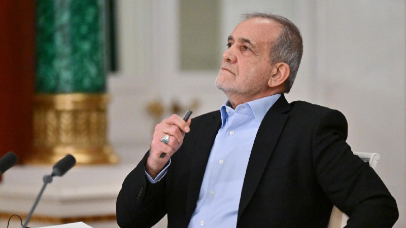 Президент Ирана назвал удары по объектам США на территории исламских стран самообороной