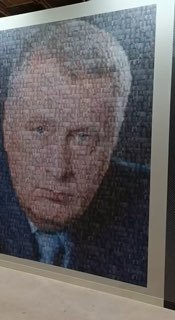 В Москве открылась выставка к 80-летию Владимира Жириновского