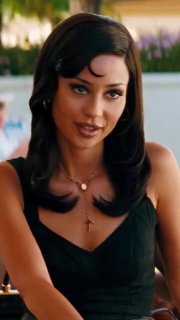 Вышла вторая серия 3-го сезона «Эйфории»