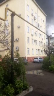 В Туапсе продолжаются последствия пожара на морском терминале: рекомендации Роспотребнадзора и оценка ситуации властями