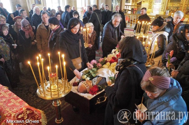 В Санкт-Петербурге прощаются с основателем движения «Митьков» Владимиром Шинкарёвым