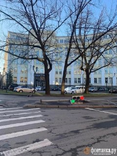 Горизонтальный светофор — новый вертикальный вызов системе 😉

Telegram | Все каналы «Фонтанки» | Max