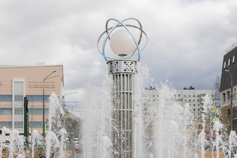 На Аллее Чернобыльцев в Санкт-Петербурге запустили новый фонтан