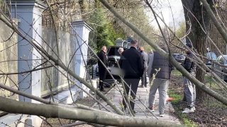 Porsche Taycan врезался в здание культурного наследия в Москве