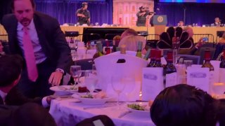 Госслужащих администрации Белого дома вывели из зала после стрельбы