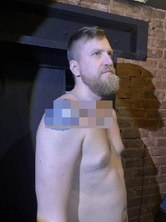 Силовики провели рейд в екатеринбургском баре и обнаружили у посетителей запрещенные тату