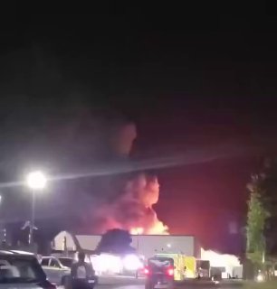 На британской авиабазе с американскими бомбардировщиками B-52 вспыхнул пожар