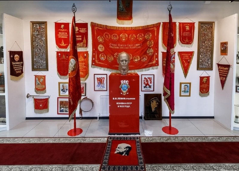 В России предложили вернуть ленинские комнаты в школы