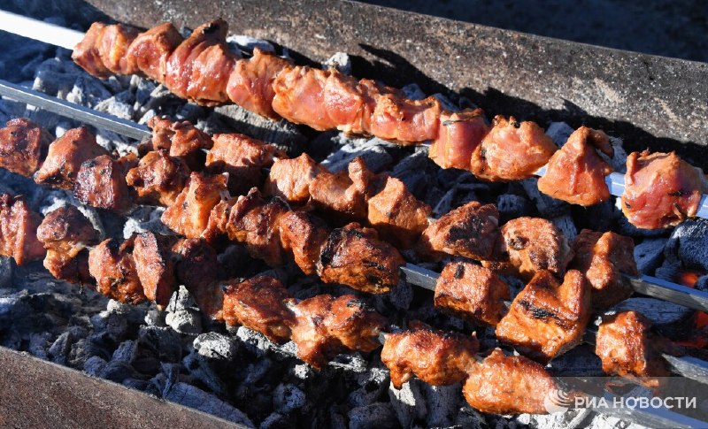 В Курской области оказался самый дешевый шашлык из свинины в России