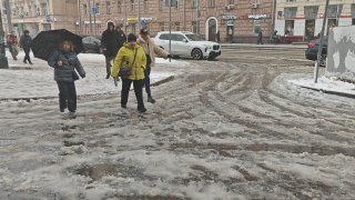 Автор канала возмущен снегопадом в Москве и критикует Роскомнадзор